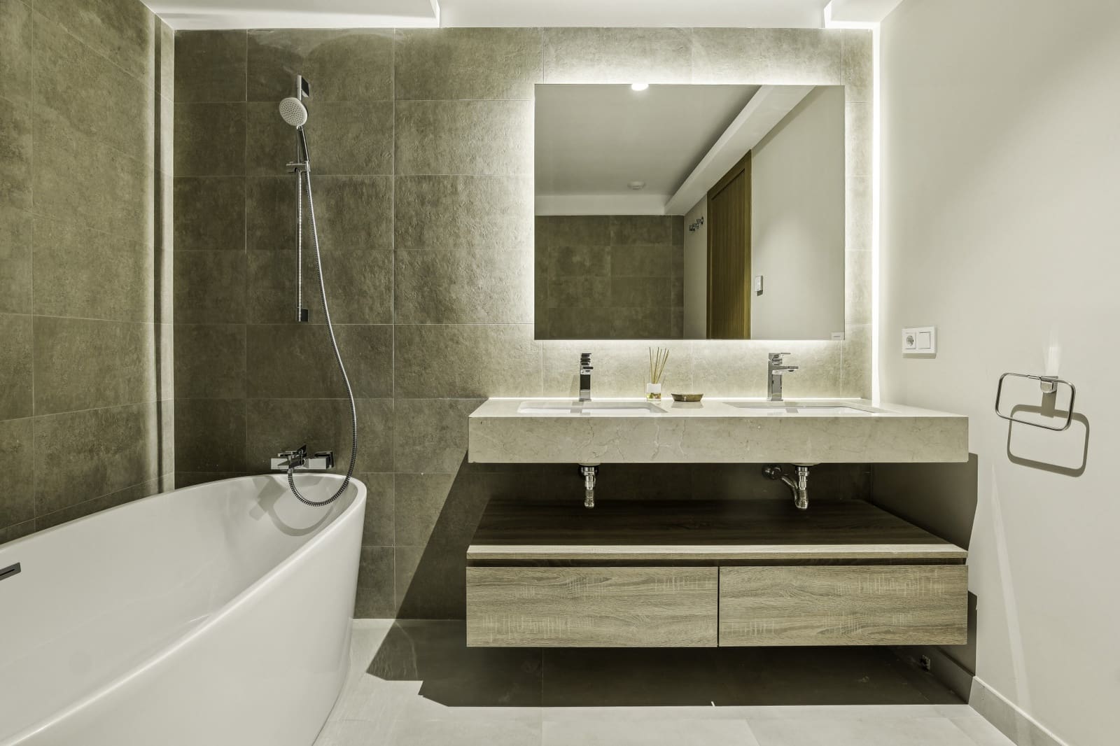 4 slaapkamer Villa te koop in Benahavis met zwembad garage - € 1.890.000 (Ref: 9794363)