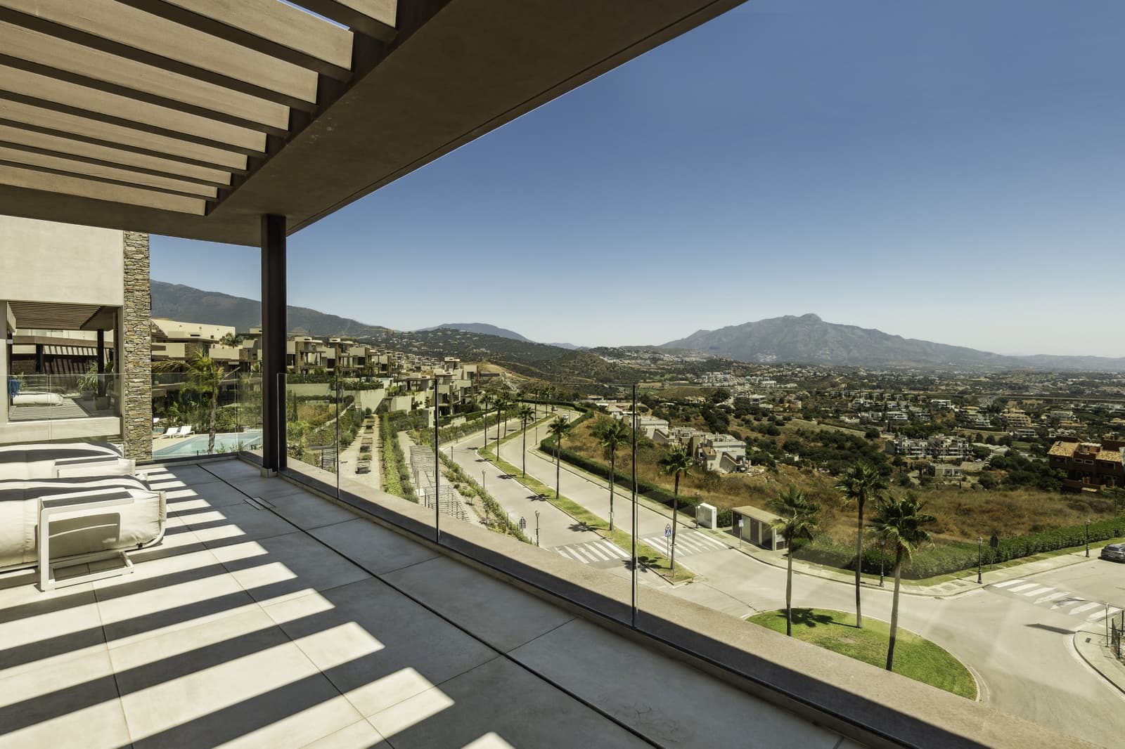 4 slaapkamer Villa te koop in Benahavis met zwembad garage - € 1.890.000 (Ref: 9794363)