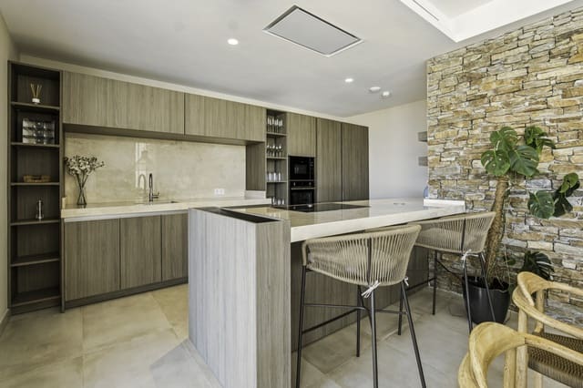 4 slaapkamer Villa te koop in El Paraíso, Benahavís met zwembad garage - € 1.890.000 (Ref: 9794363)