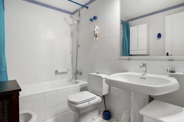 3 slaapkamer Huis te koop in Guadalobón, Estepona met zwembad garage - € 619.000 (Ref: 9794365)