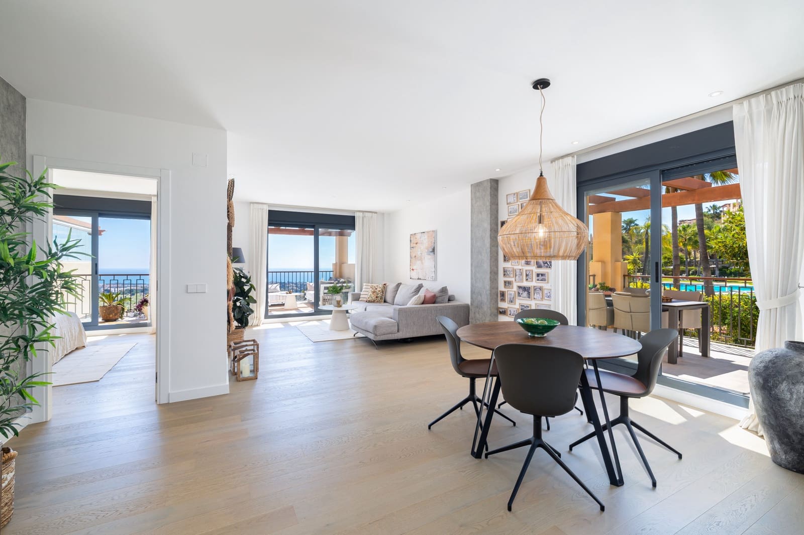 2 slaapkamer Penthouse te koop in Benahavis met zwembad garage - € 750.000 (Ref: 9794367)