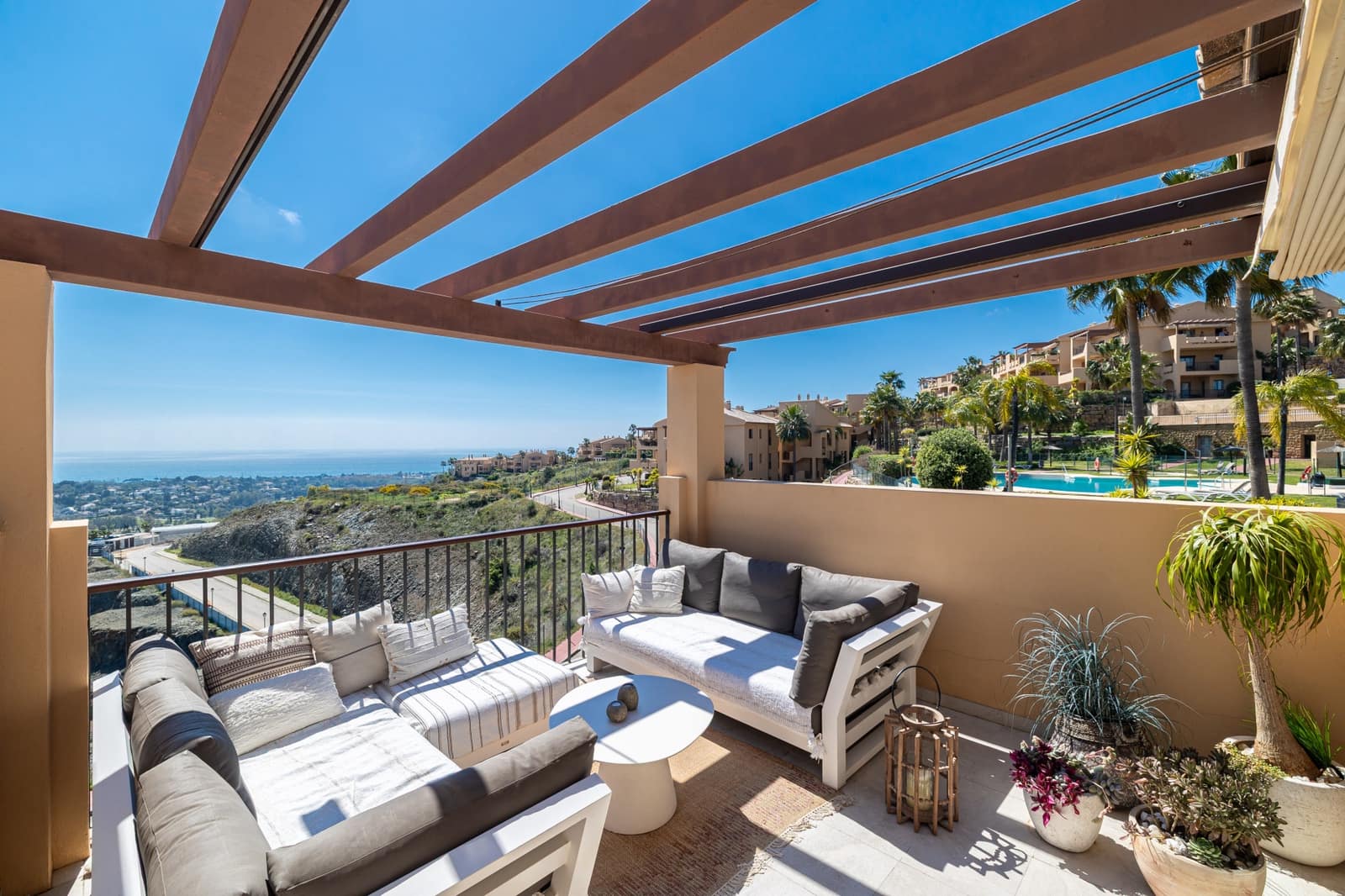 2 slaapkamer Penthouse te koop in Benahavis met zwembad garage - € 750.000 (Ref: 9794367)