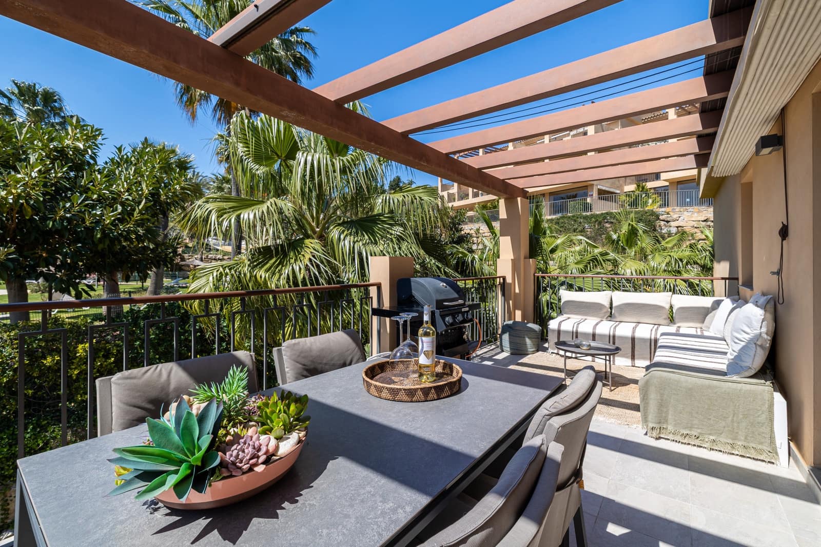 2 soveværelse Penthouse til salg i Benahavis med swimmingpool garage - € 750.000 (Ref: 9794367)