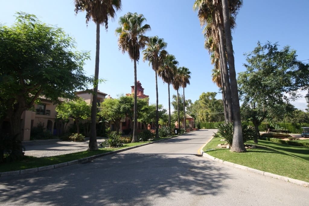 3 sovrum Takvåning till salu i El Paraiso med pool garage - 835 000 € (Ref: 9794369)