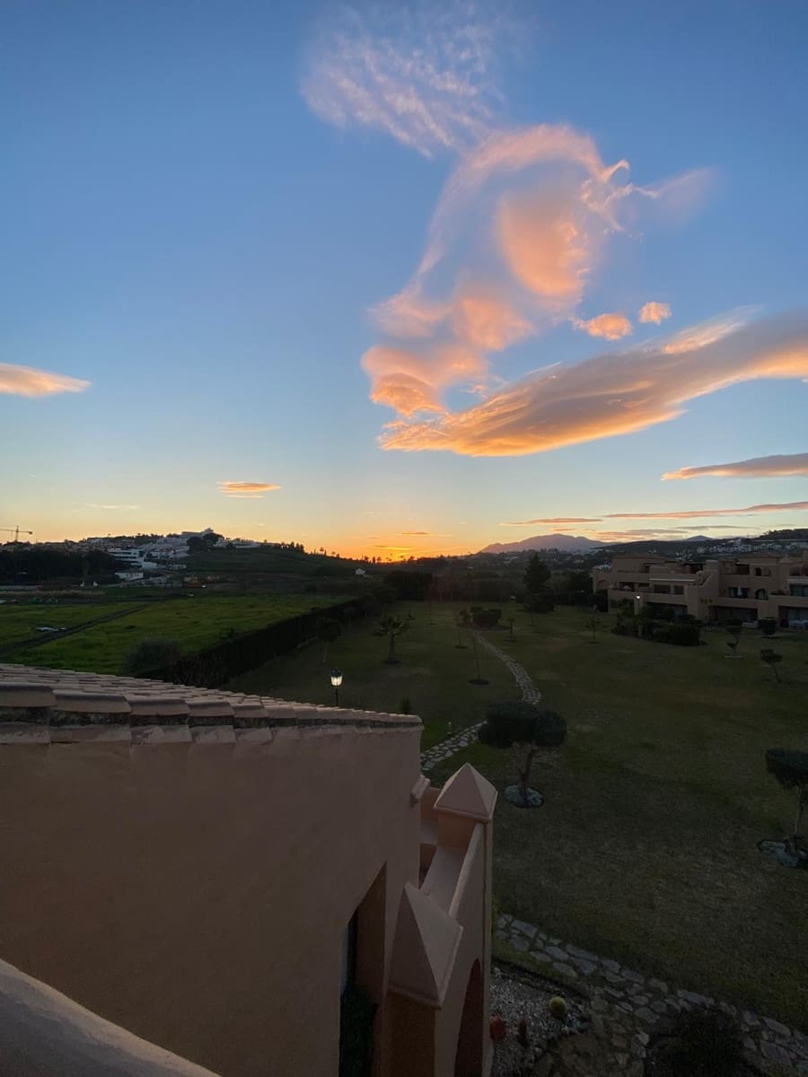 3 sovrum Takvåning till salu i El Paraiso med pool garage - 835 000 € (Ref: 9794369)