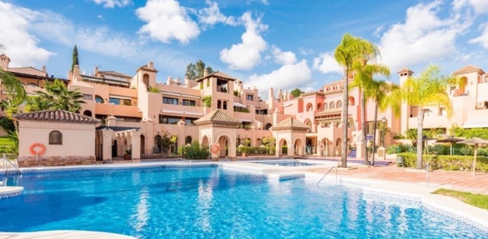 3 soveværelse Penthouse til salg i El Paraiso med swimmingpool garage - € 835.000 (Ref: 9794369)