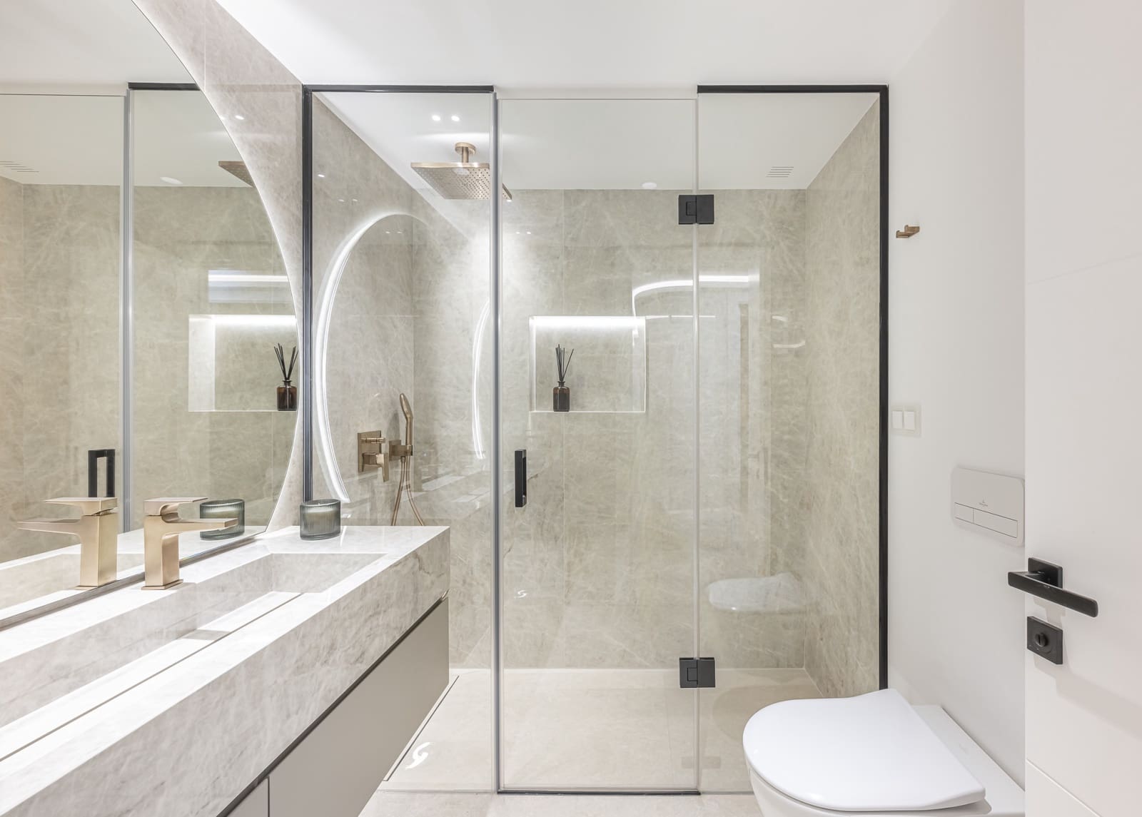 3 soveværelse Lejlighed til salg i Estepona med swimmingpool garage - € 1.895.000 (Ref: 9794370)