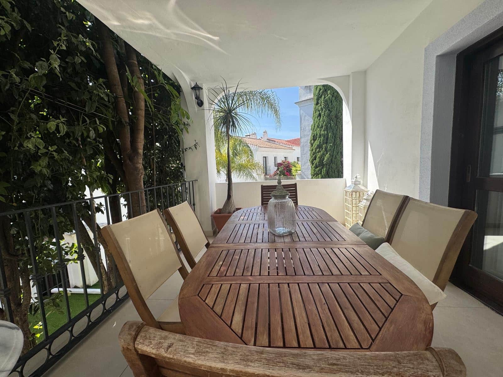 3 soveværelse Byhus til salg i El Paraiso med swimmingpool garage - € 749.000 (Ref: 9807851)
