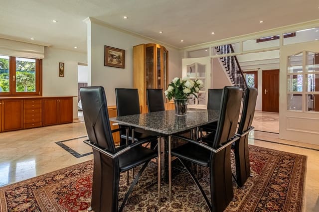 5 slaapkamer Villa te koop in Cancelada, Estepona met zwembad garage - € 2.400.000 (Ref: 9822429)