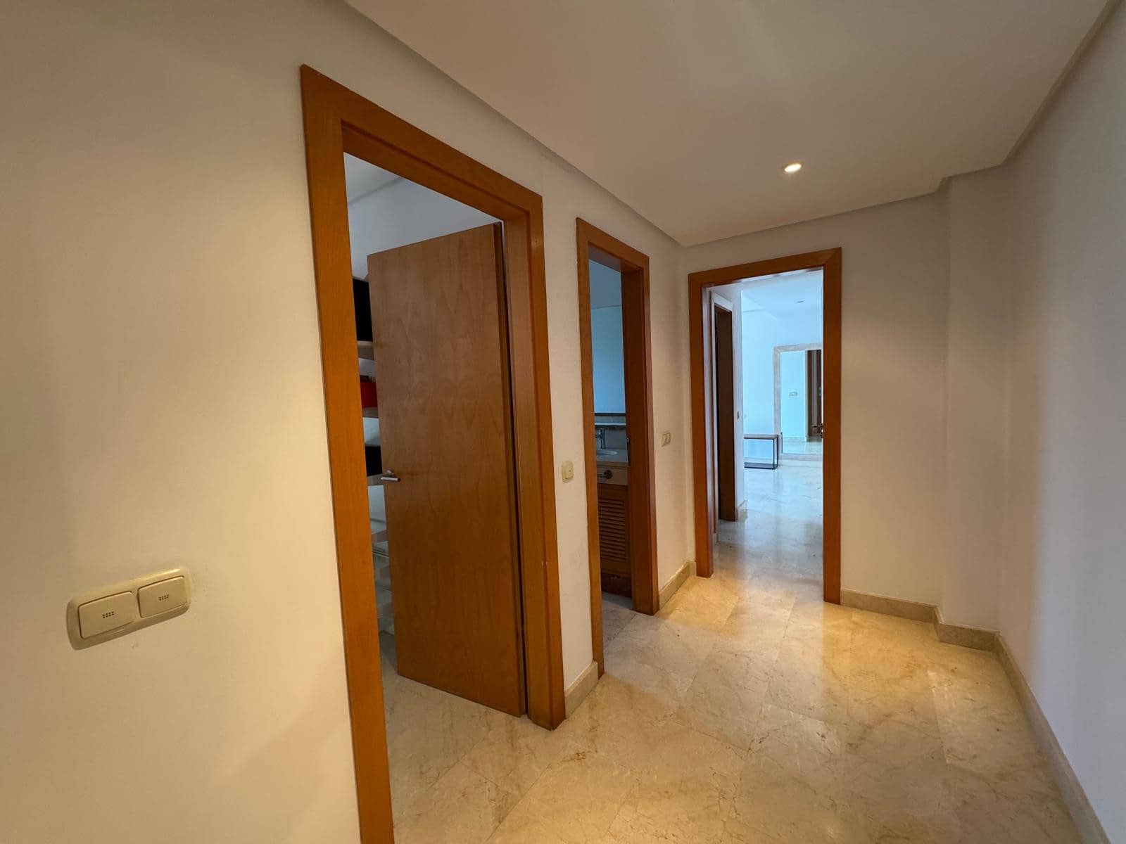 2 bedroom Apartment for sale in Marbella with pool garage - € 760,000 (Ref: 9824767)
