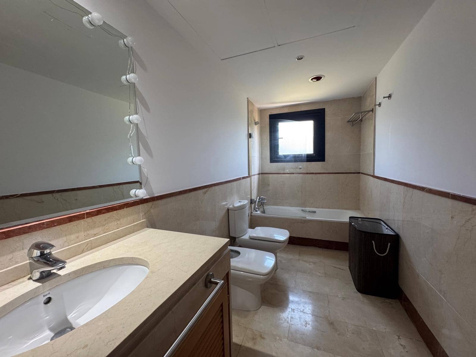 2 bedroom Apartment for sale in Marbella with pool garage - € 760,000 (Ref: 9824767)