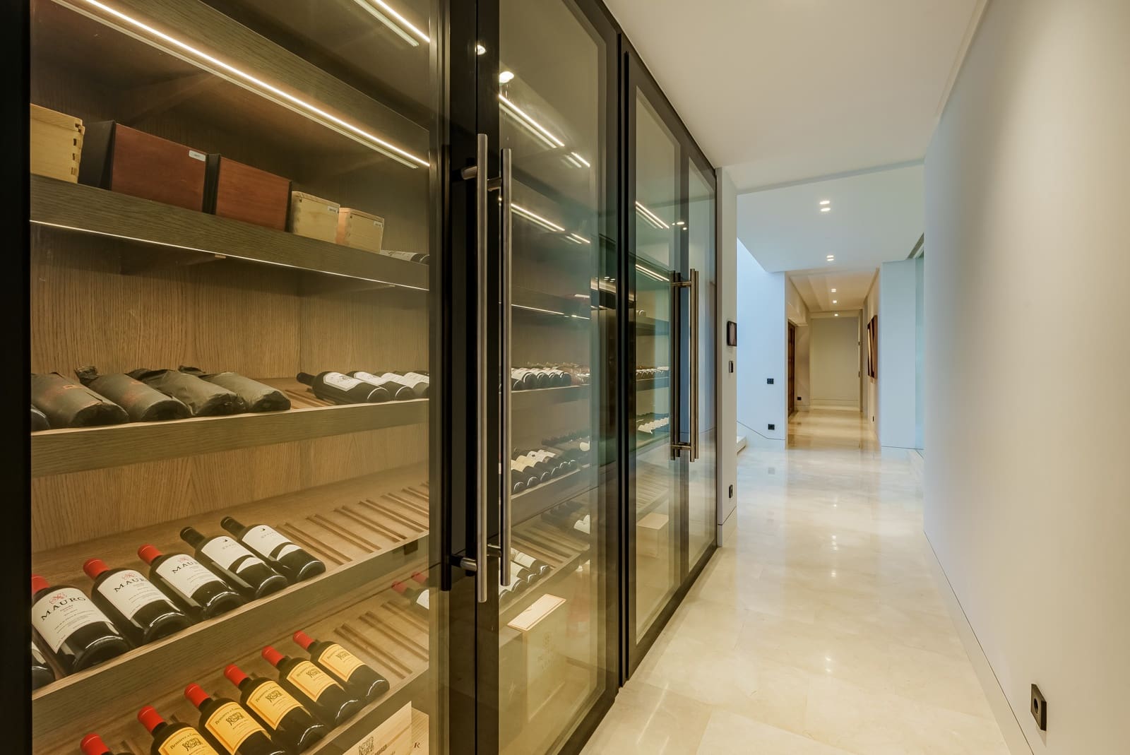 8 sypialnia Willa na sprzedaż w Benahavis z basenem garażem - 18 650 000 € (Ref: 9828832)