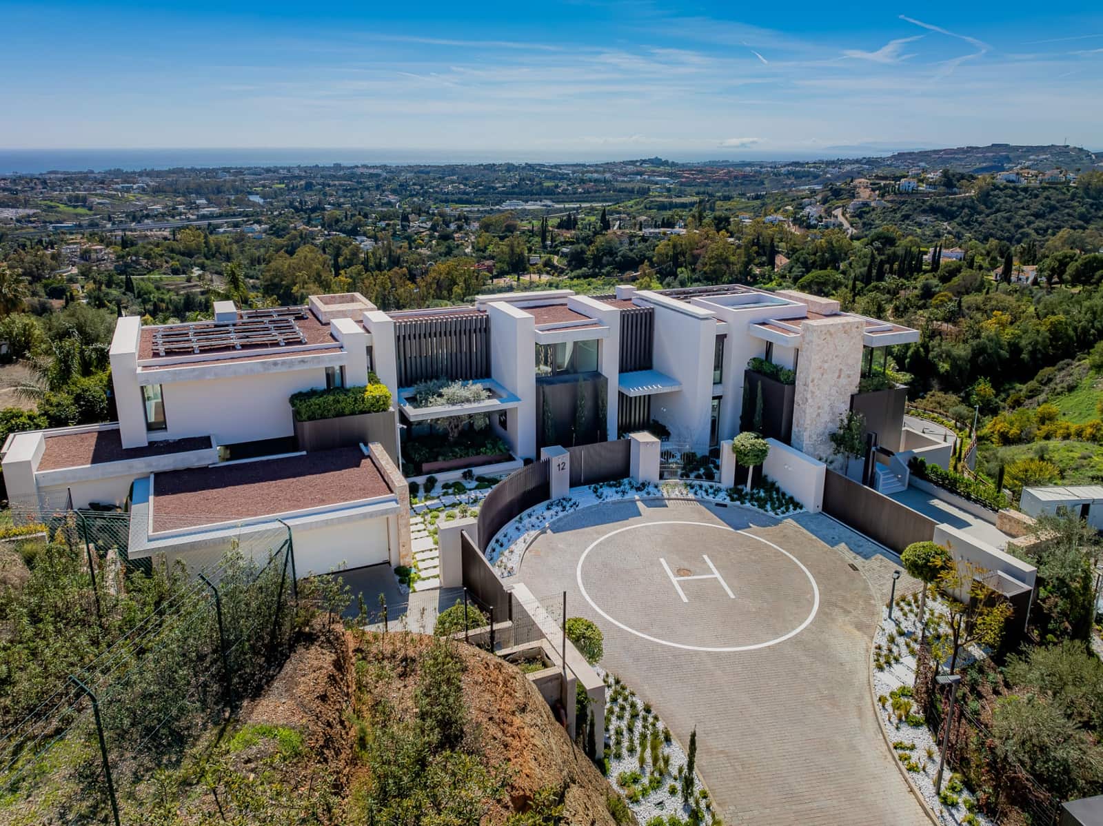 8 sypialnia Willa na sprzedaż w Benahavis z basenem garażem - 18 650 000 € (Ref: 9828832)