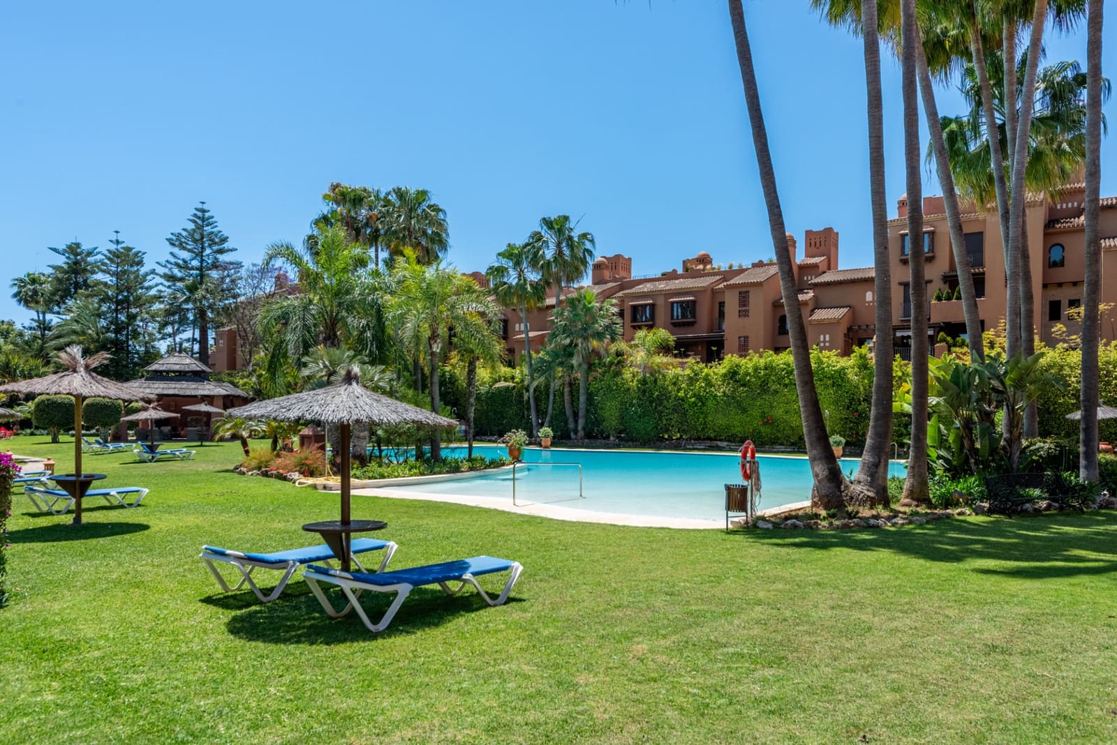 2 Zimmer Apartment zu verkaufen in Atalaya-Isdabe mit Pool Garage - 580.000 € (Ref: 9833505)