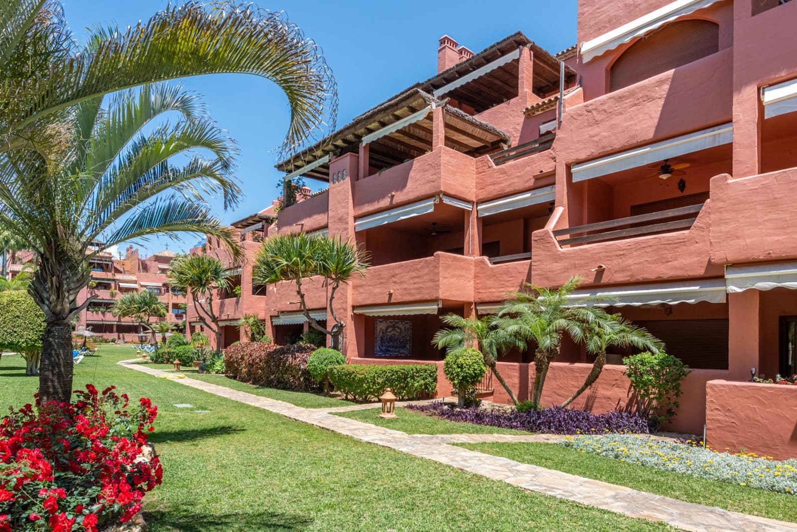 2 Zimmer Apartment zu verkaufen in Atalaya-Isdabe mit Pool Garage - 580.000 € (Ref: 9833505)