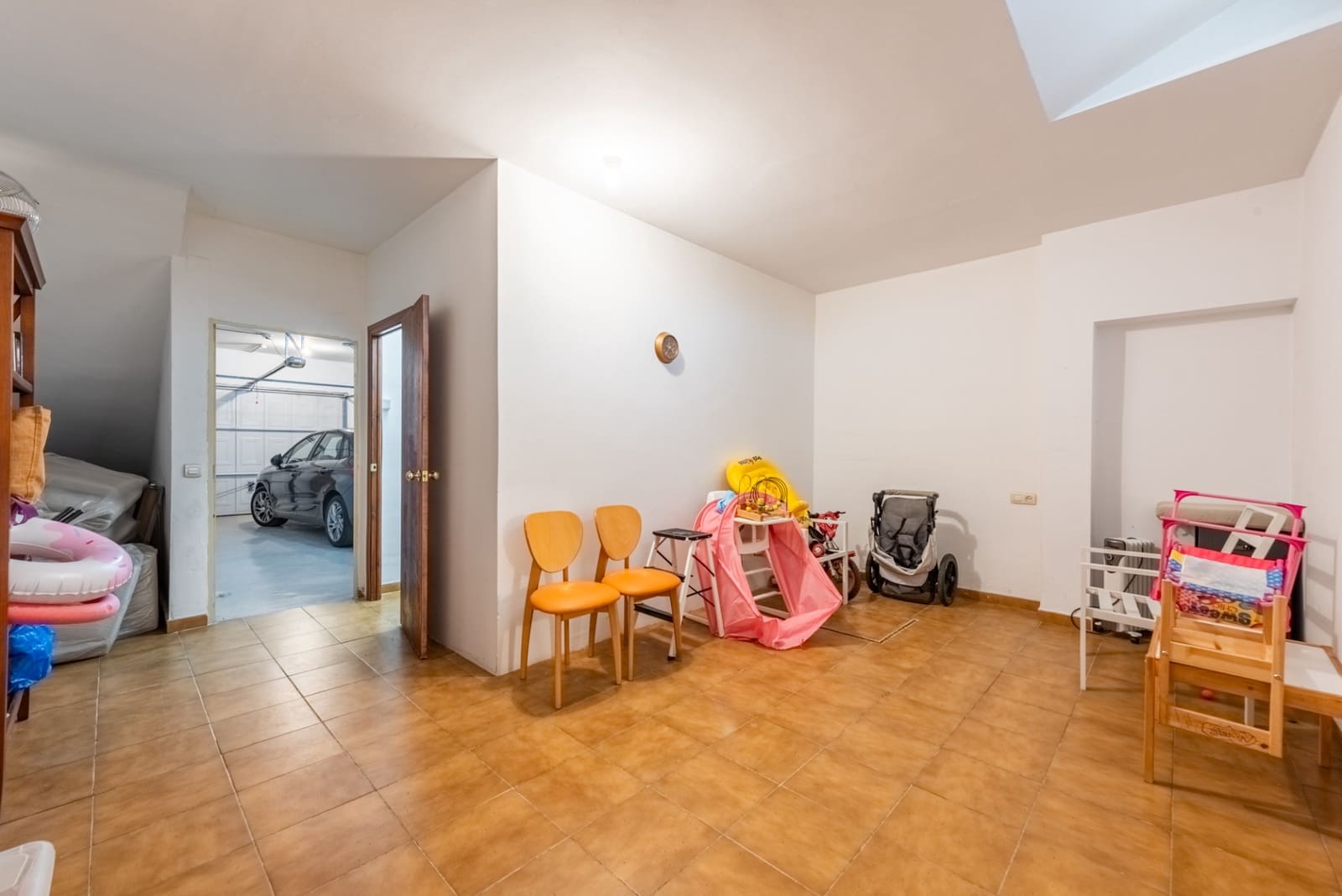 3 makuuhuone Omakotitalo myytävänä paikassa Marbella mukana uima-altaan 
autotalli - 1 350 000 € (Ref: 9878226)