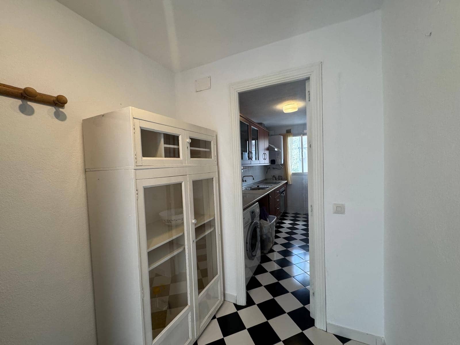 2 slaapkamer Appartement te koop in Istan met garage - € 158.000 (Ref: 9904212)