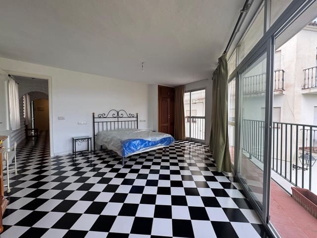 2 slaapkamer Appartement te koop in Istán met garage - € 158.000 (Ref: 9904212)