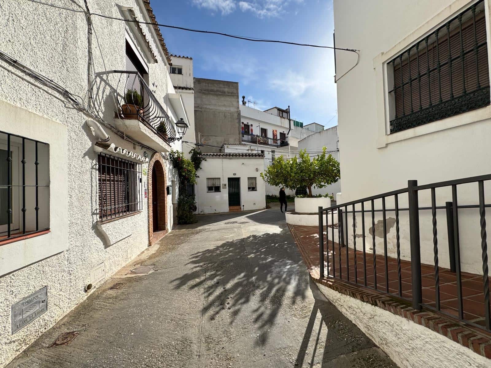2 slaapkamer Appartement te koop in Istan met garage - € 158.000 (Ref: 9904212)