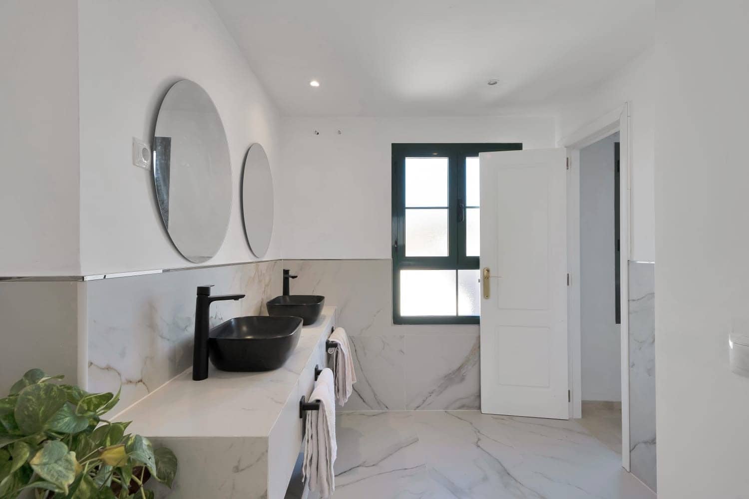 3 Zimmer Penthouse zu verkaufen in Estepona mit Pool Garage - 560.000 € (Ref: 9929001)