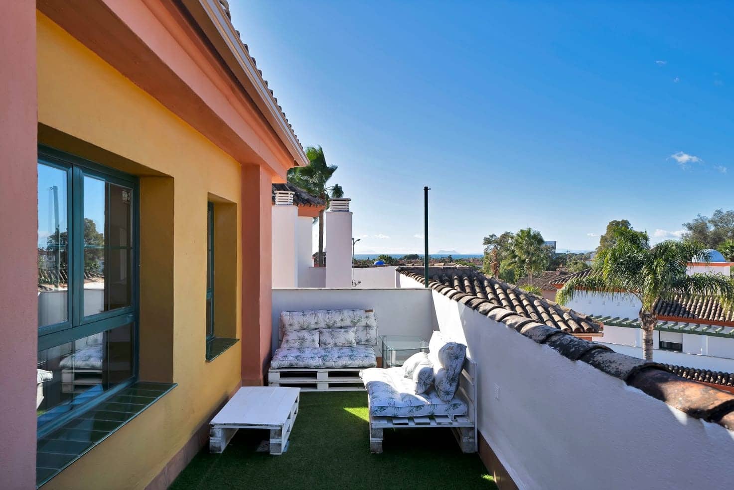 3 Zimmer Penthouse zu verkaufen in Estepona mit Pool Garage - 560.000 € (Ref: 9929001)