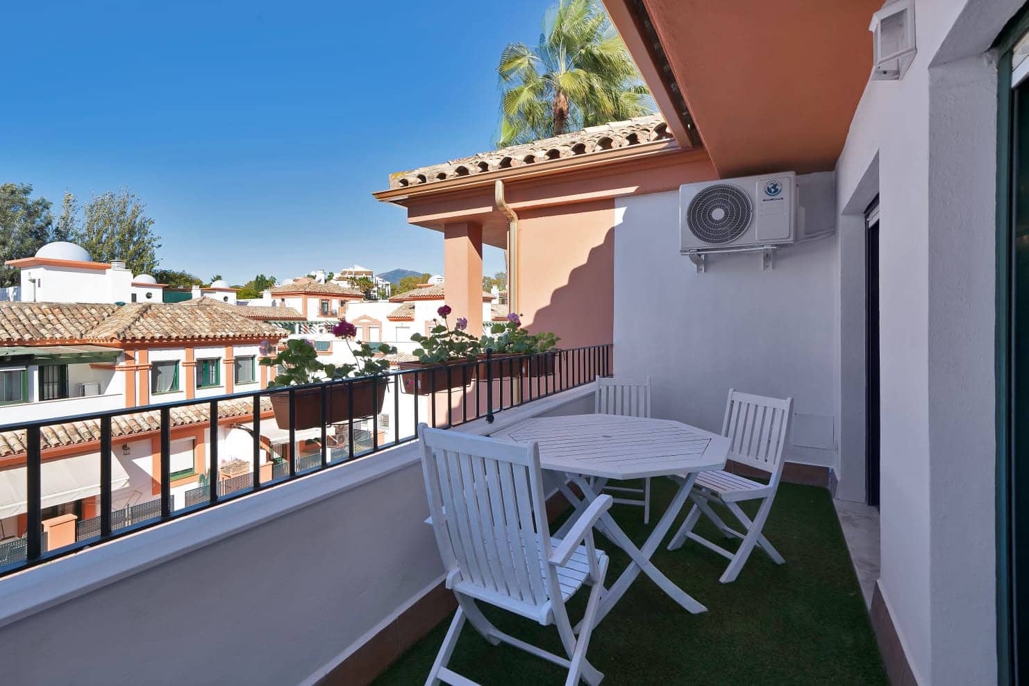 3 Zimmer Penthouse zu verkaufen in Estepona mit Pool Garage - 560.000 € (Ref: 9929001)