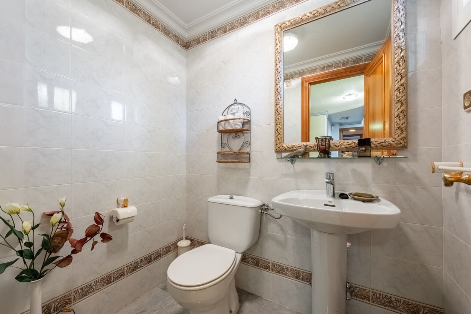 5 soveværelse Villa til salg i Estepona med swimmingpool garage - € 1.295.000 (Ref: 9947451)