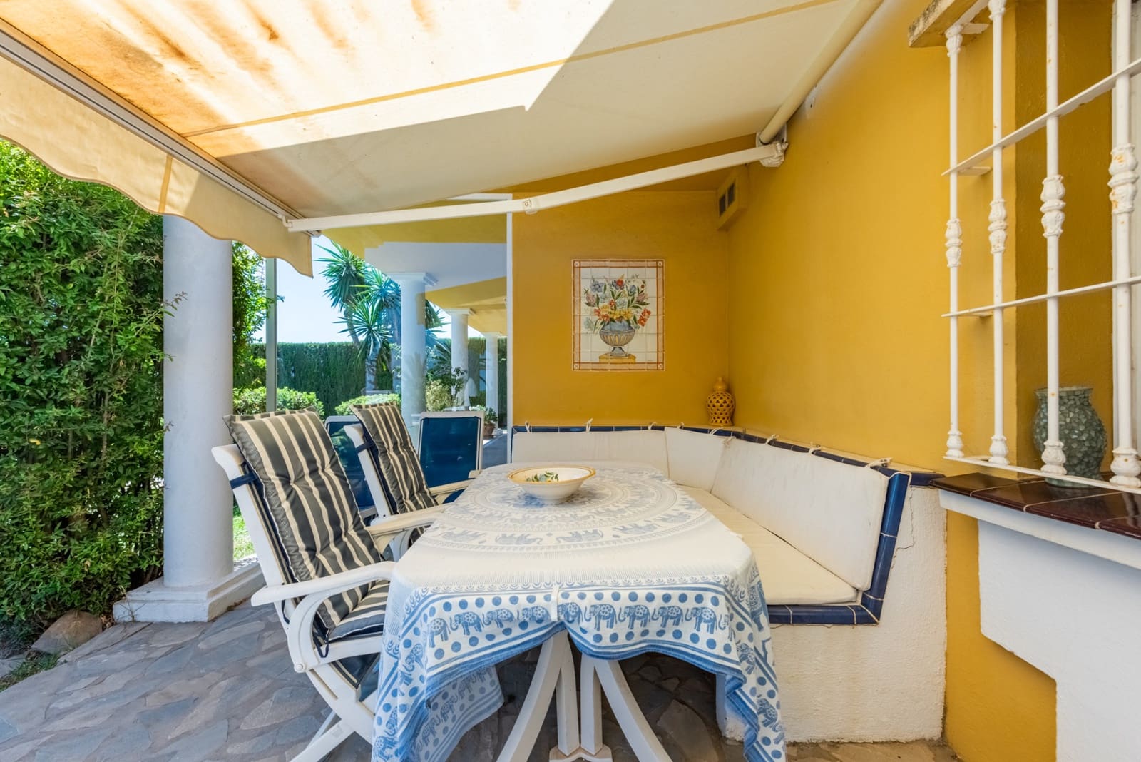5 soveværelse Villa til salg i Estepona med swimmingpool garage - € 1.295.000 (Ref: 9947451)