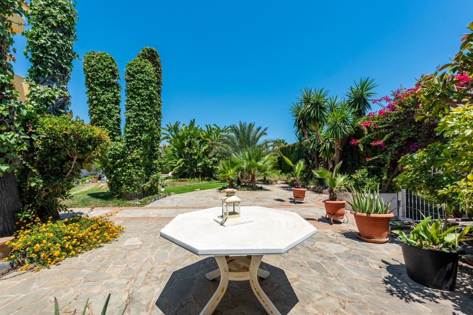 5 soveværelse Villa til salg i Estepona med swimmingpool garage - € 1.295.000 (Ref: 9947451)