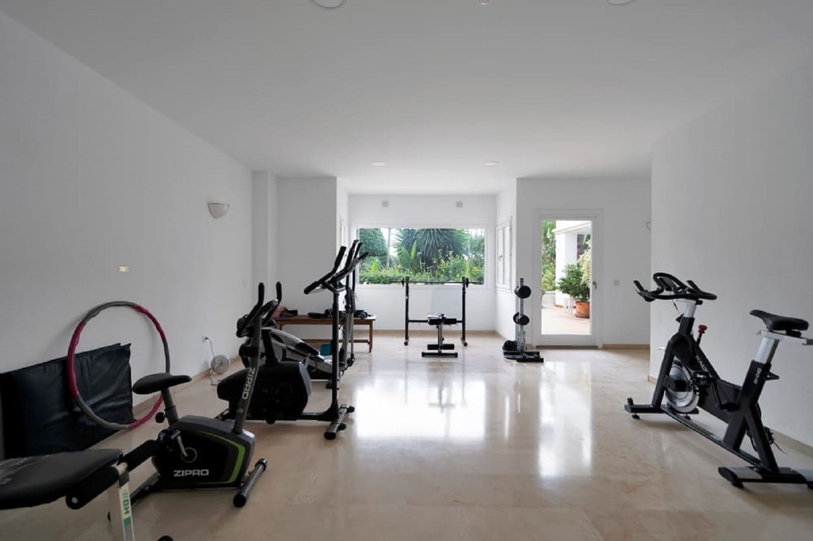 2 Zimmer Apartment zu verkaufen in New Golden Mile mit Pool Garage - 310.000 € (Ref: 9952301)