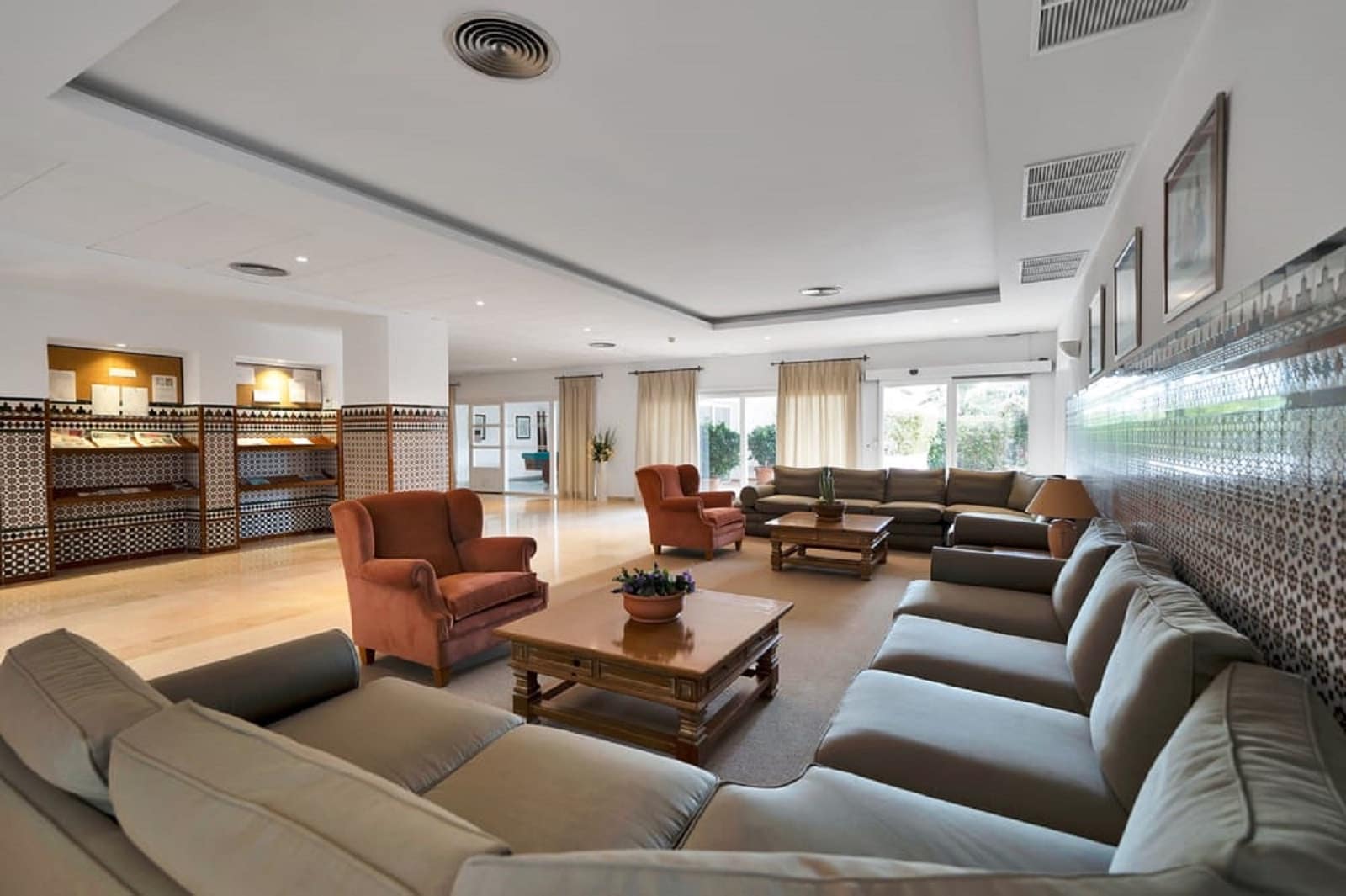 2 Zimmer Apartment zu verkaufen in New Golden Mile mit Pool Garage - 310.000 € (Ref: 9952301)