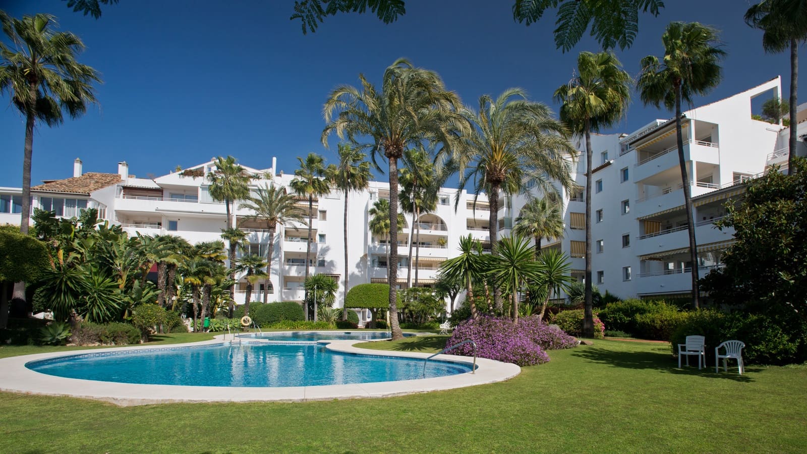 2 Zimmer Apartment zu verkaufen in New Golden Mile mit Pool Garage - 310.000 € (Ref: 9952301)