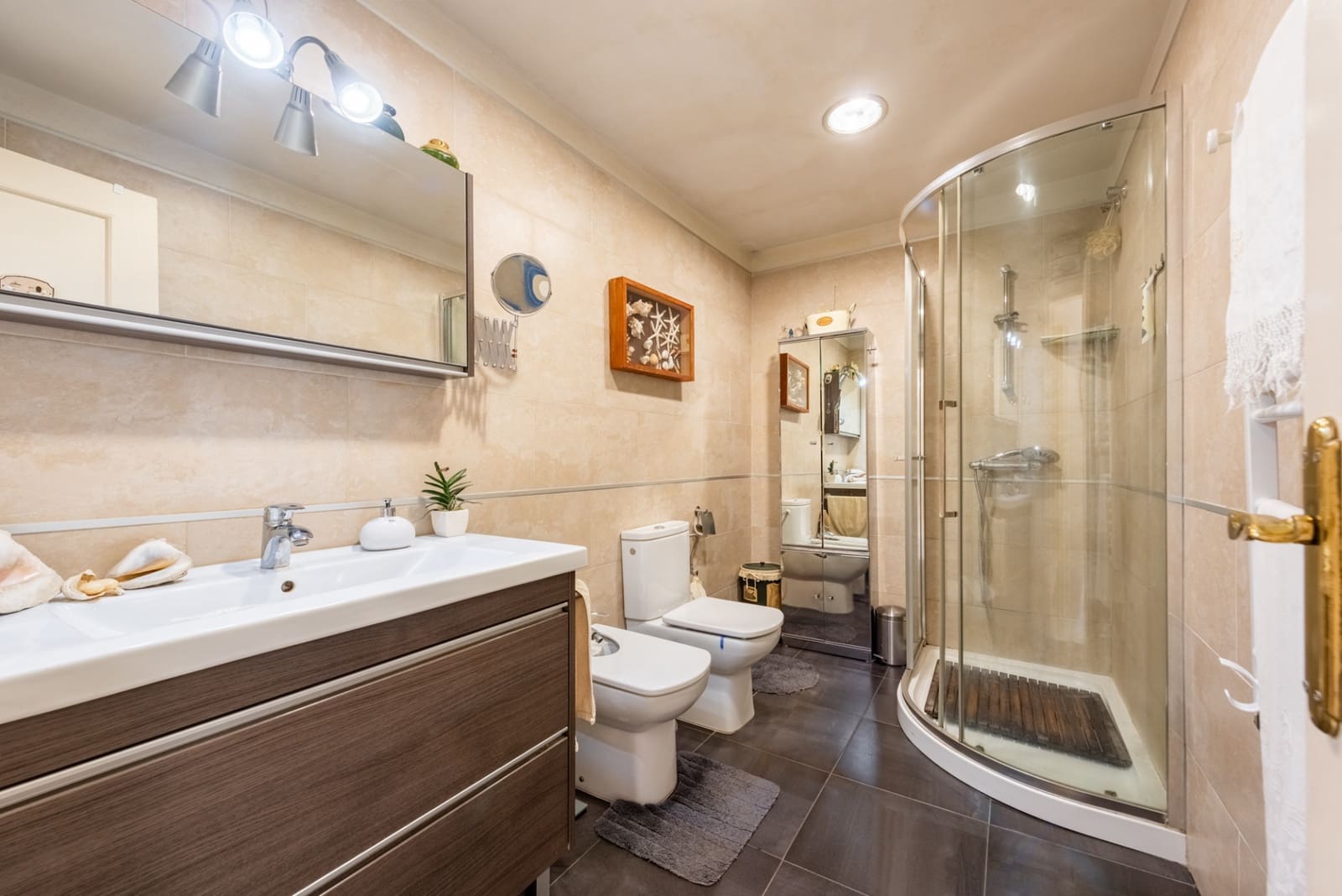 3 bedroom Townhouse for sale in Bel-Air with pool garage - € 550,000 (Ref: 9976907)