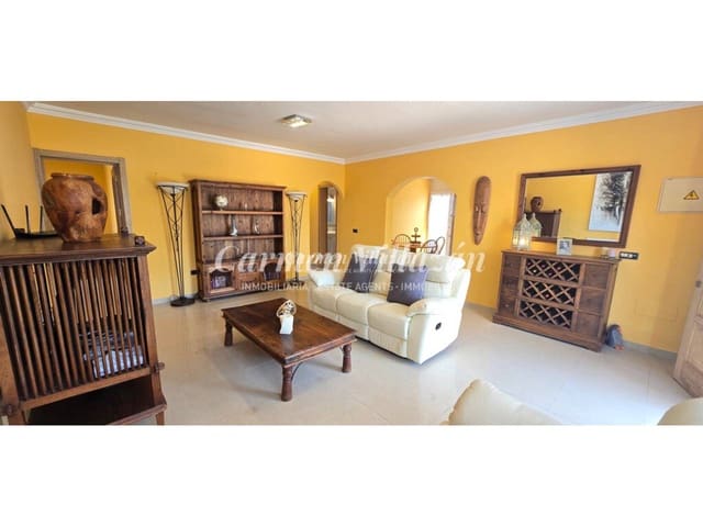 3 quarto Moradia para venda em Triquivijate, Antigua com piscina garagem - 380 000 € (Ref: 10008168)