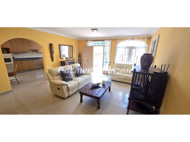 3 quarto Moradia para venda em Triquivijate, Antigua com piscina garagem - 380 000 € (Ref: 10008168)