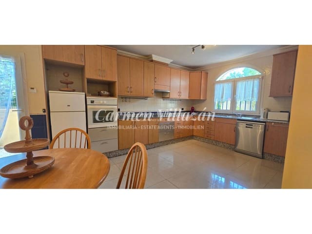 3 quarto Moradia para venda em Triquivijate, Antigua com piscina garagem - 380 000 € (Ref: 10008168)