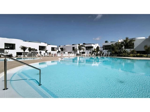 1 bedroom Apartment for sale in Villaverde, La Oliva with pool - € 247,000 (Ref: 10033377)