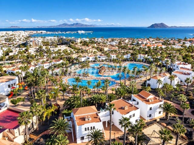 2 slaapkamer Appartement te koop in Corralejo, La Oliva met zwembad garage - € 230.000 (Ref: 10074788)