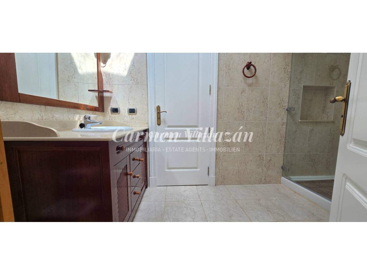 4 bedroom Villa for sale in Caleta de Fuste - € 499,000 (Ref: 10127543)