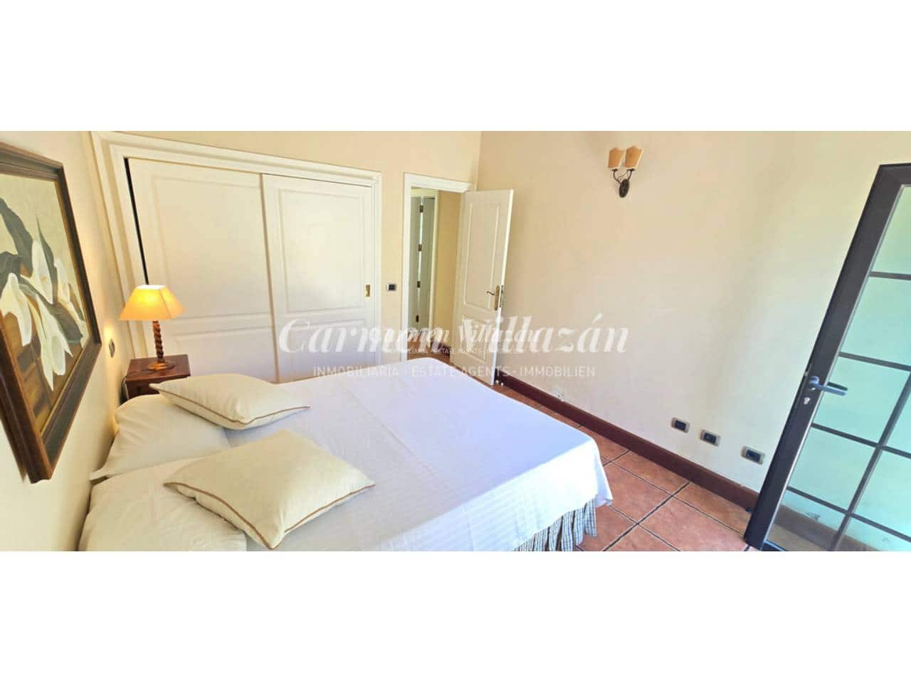 4 bedroom Villa for sale in Caleta de Fuste - € 499,000 (Ref: 10127543)
