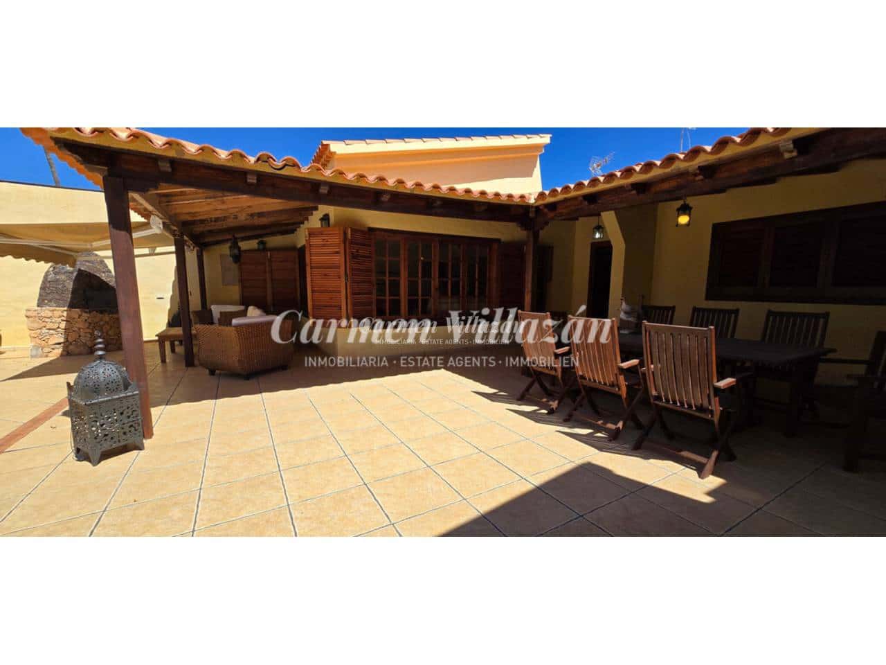 4 bedroom Villa for sale in Caleta de Fuste - € 499,000 (Ref: 10127543)