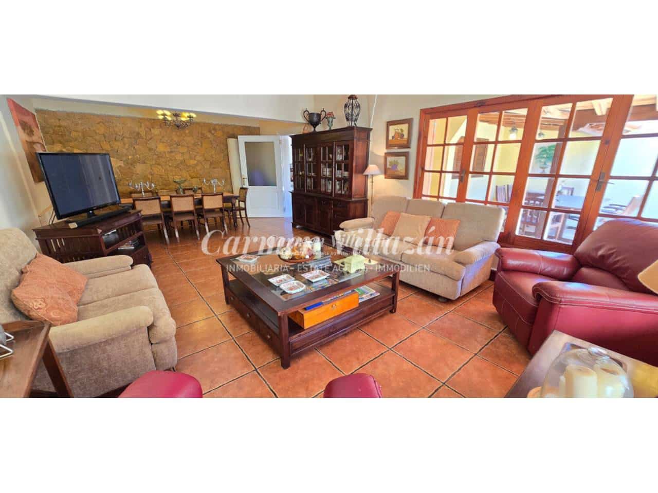 4 bedroom Villa for sale in Caleta de Fuste - € 499,000 (Ref: 10127543)