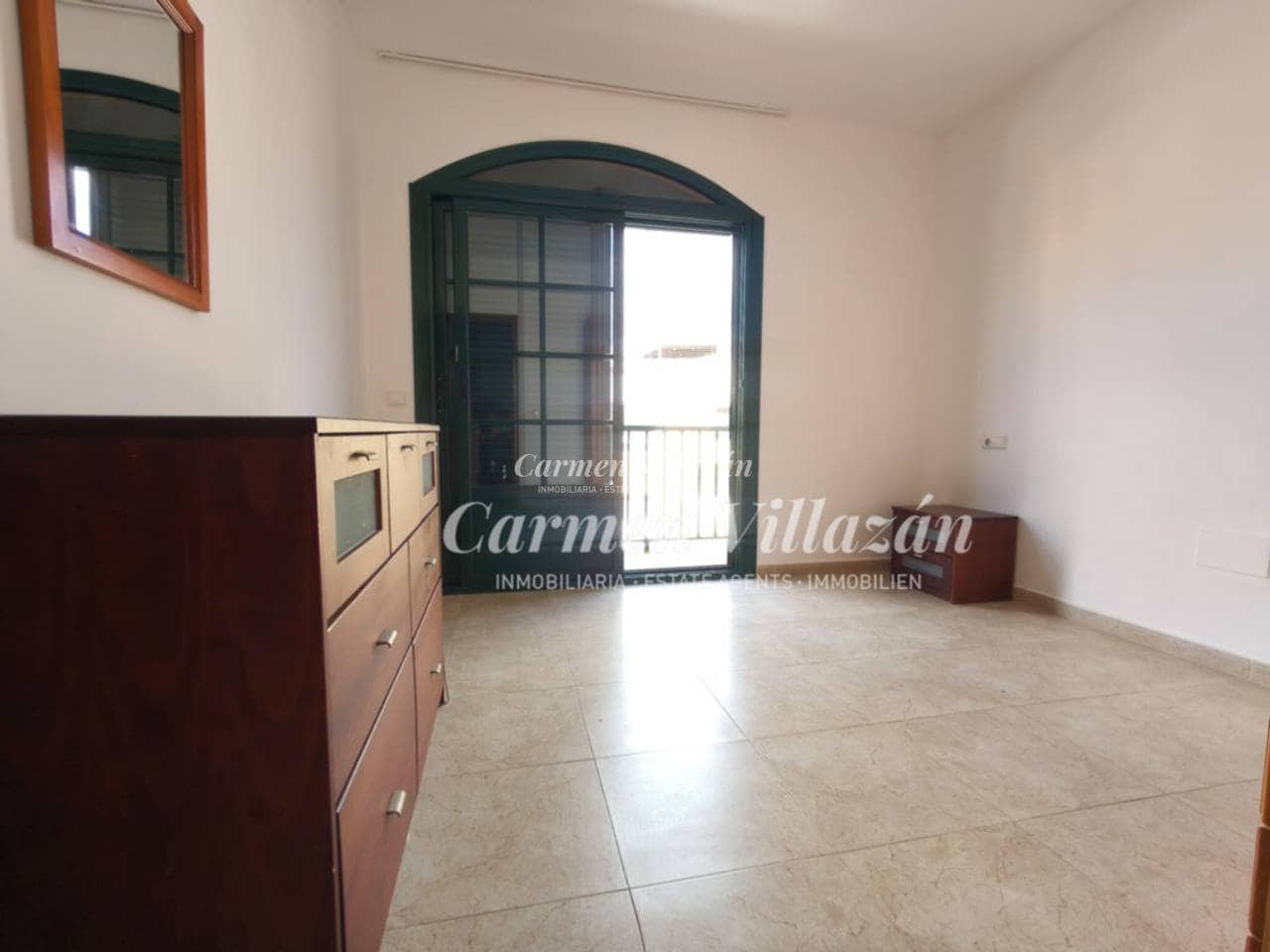 4 bedroom Apartment for sale in Puerto del Rosario with garage - € 280,000 (Ref: 10154510)