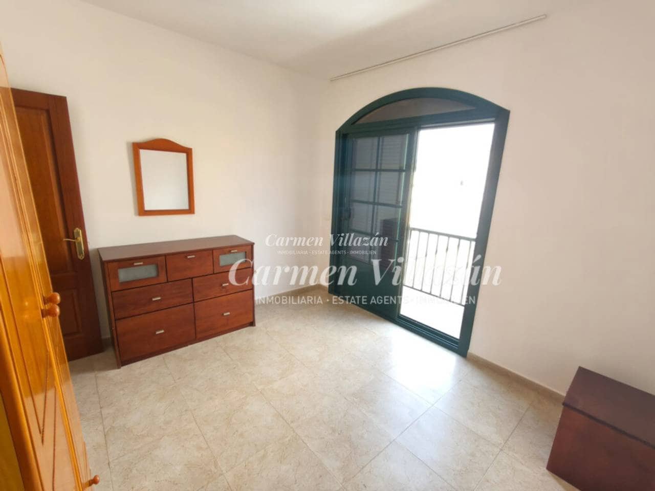 4 bedroom Apartment for sale in Puerto del Rosario with garage - € 280,000 (Ref: 10154510)