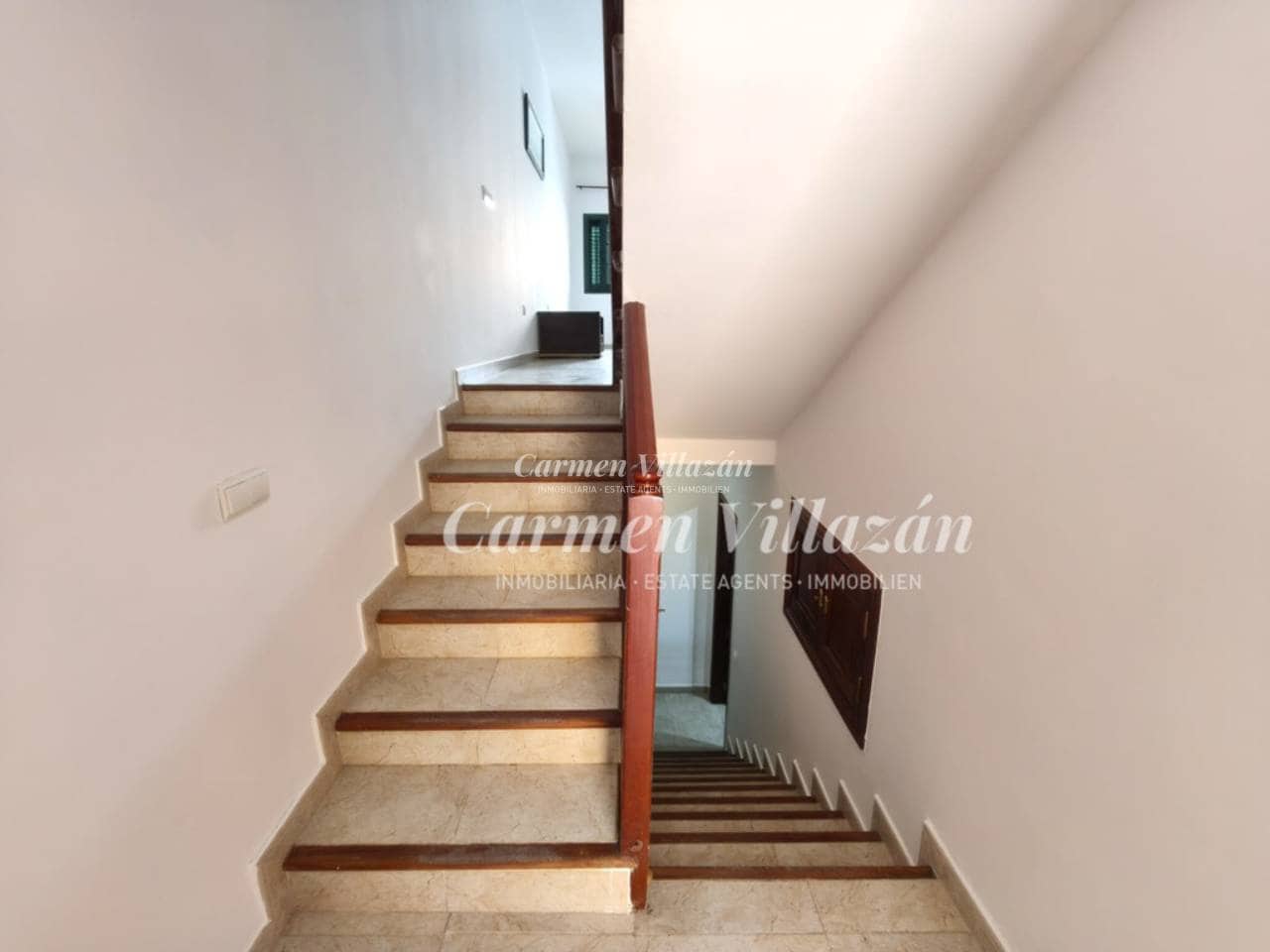 4 bedroom Apartment for sale in Puerto del Rosario with garage - € 280,000 (Ref: 10154510)