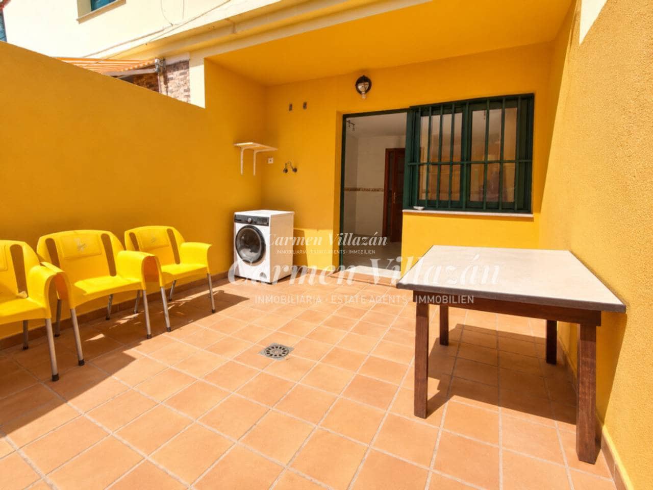 4 bedroom Apartment for sale in Puerto del Rosario with garage - € 280,000 (Ref: 10154510)