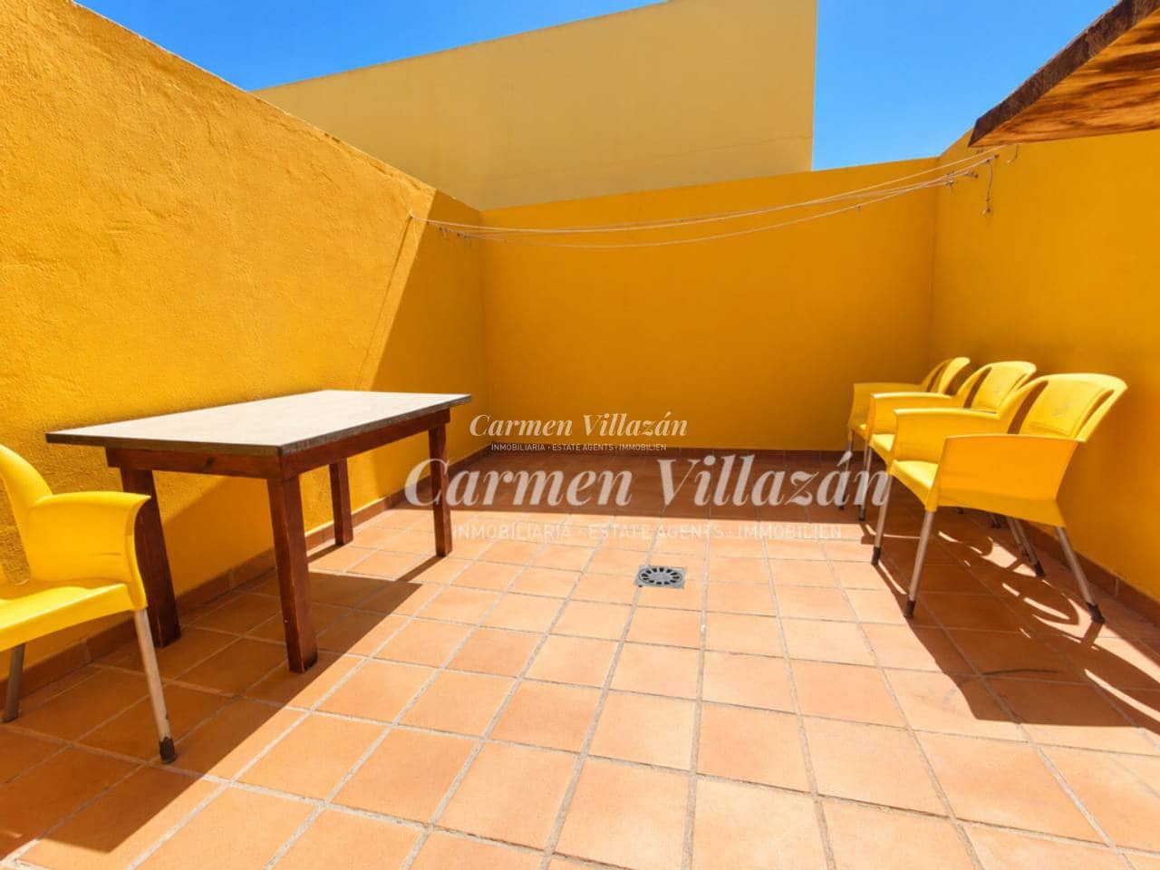 4 bedroom Apartment for sale in Puerto del Rosario with garage - € 280,000 (Ref: 10154510)