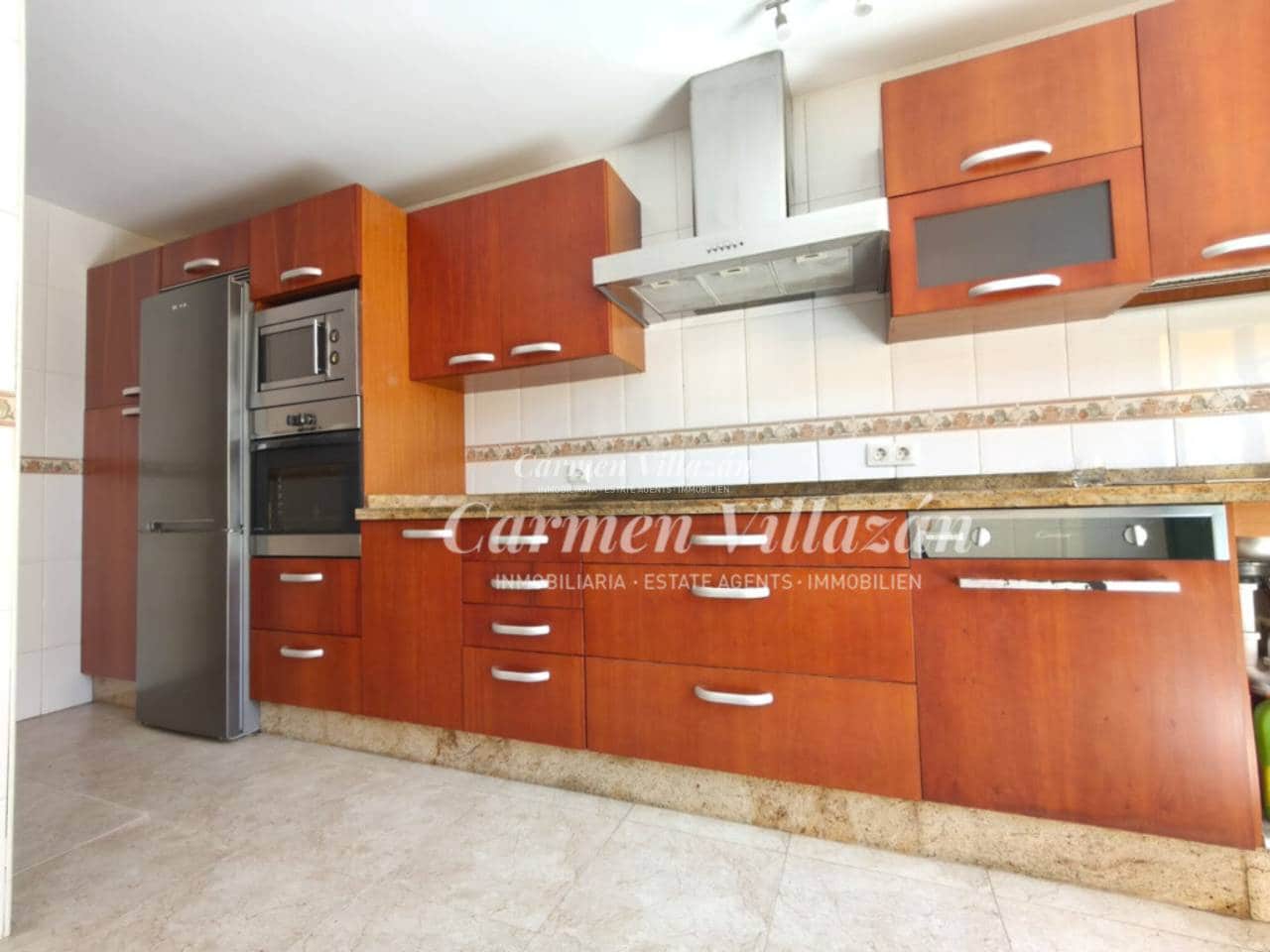 4 bedroom Apartment for sale in Puerto del Rosario with garage - € 280,000 (Ref: 10154510)