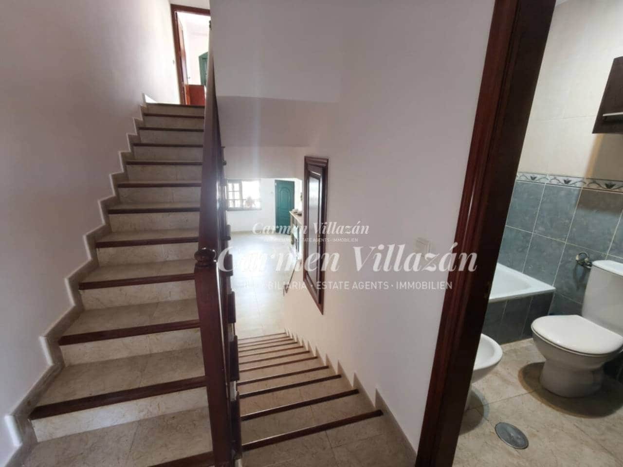 4 bedroom Apartment for sale in Puerto del Rosario with garage - € 280,000 (Ref: 10154510)
