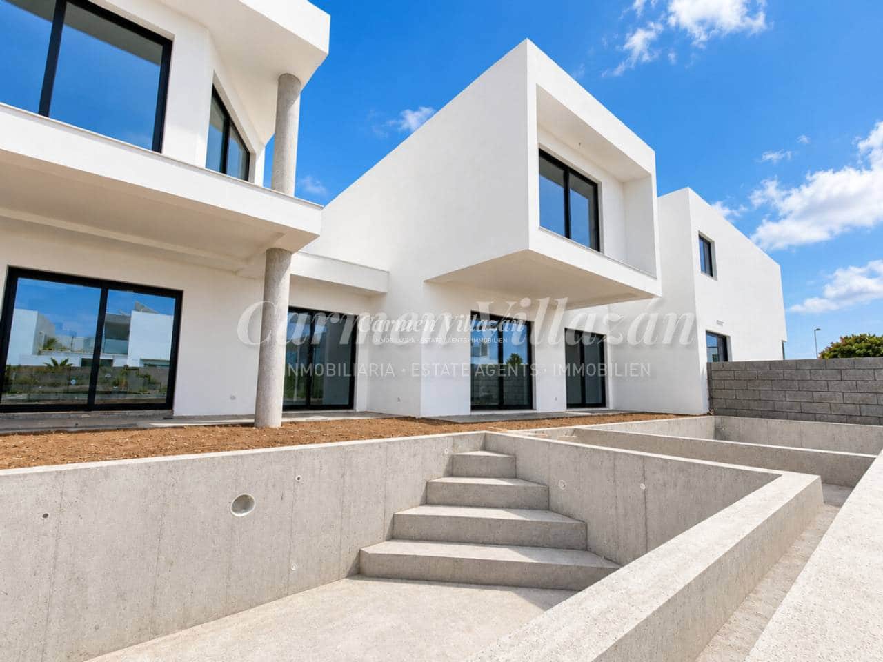 2 bedroom Villa for sale in Villaverde with pool garage - € 609,000 (Ref: 10168038)